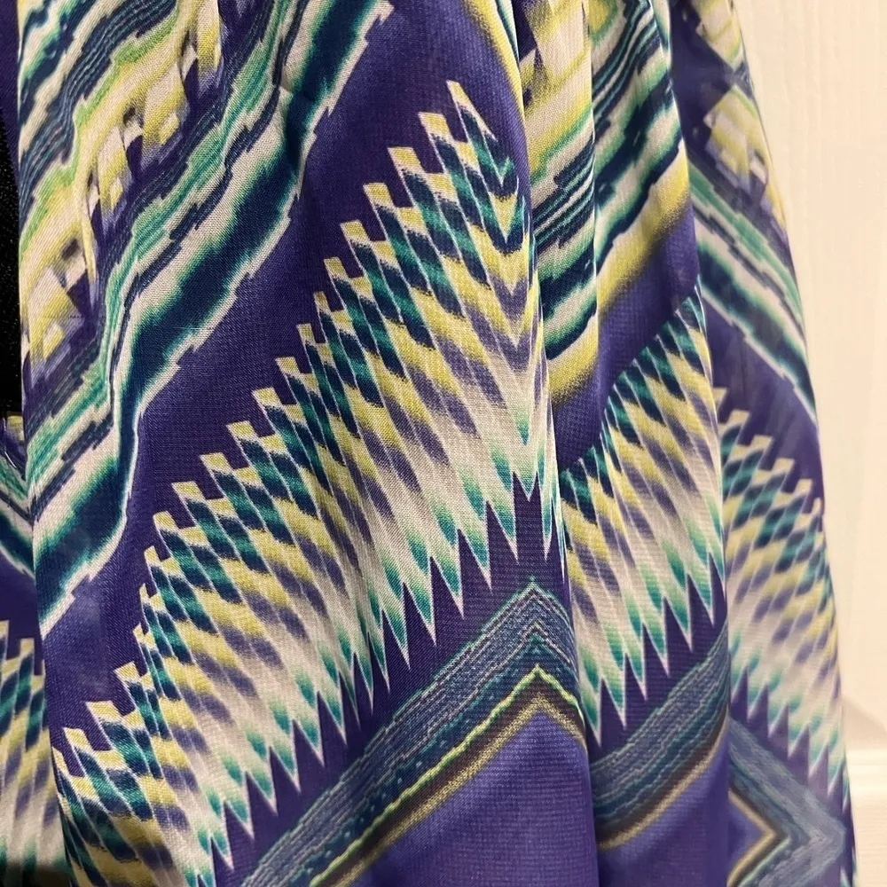 Material Girl High Low Black Purple Yellow Green Patterned Black Top Size Jr Med - Image 4