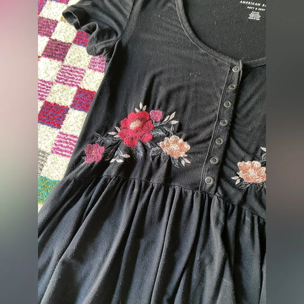 AEO Black peplum henley top small red floral embroidery - Image 4