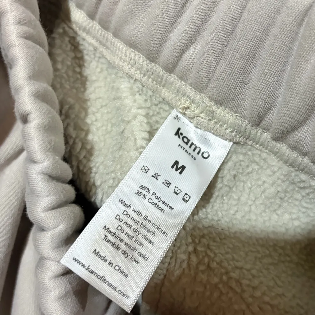 Kamo fitness shorts Size M - Image 4