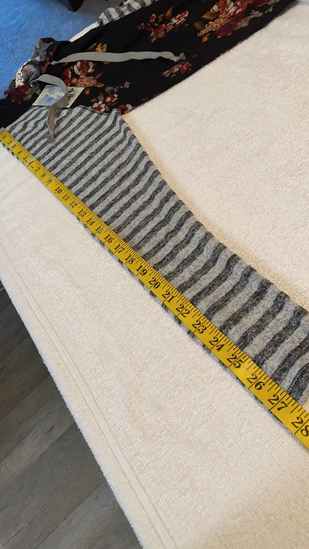 cozy vibes hoodie floral/stripe Size small - Image 10