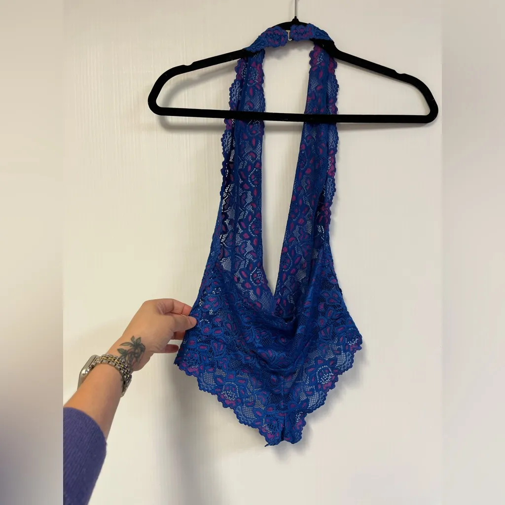 Frederick’s Hollywood Plunge Front Jessica Lace Teddy floral blue & fuchsia XS - Image 5