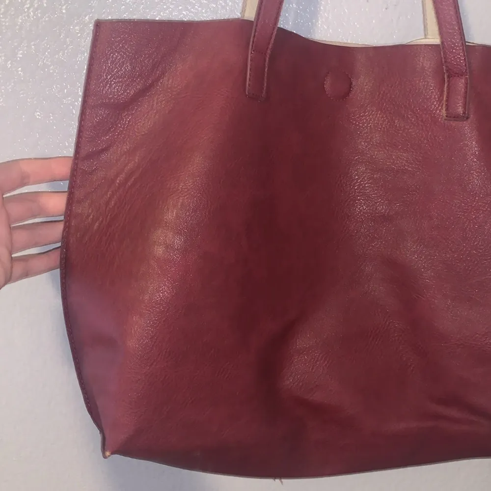 G.H. Bass & Co maroon reversible tote bag attached wallet faux leather - Image 2