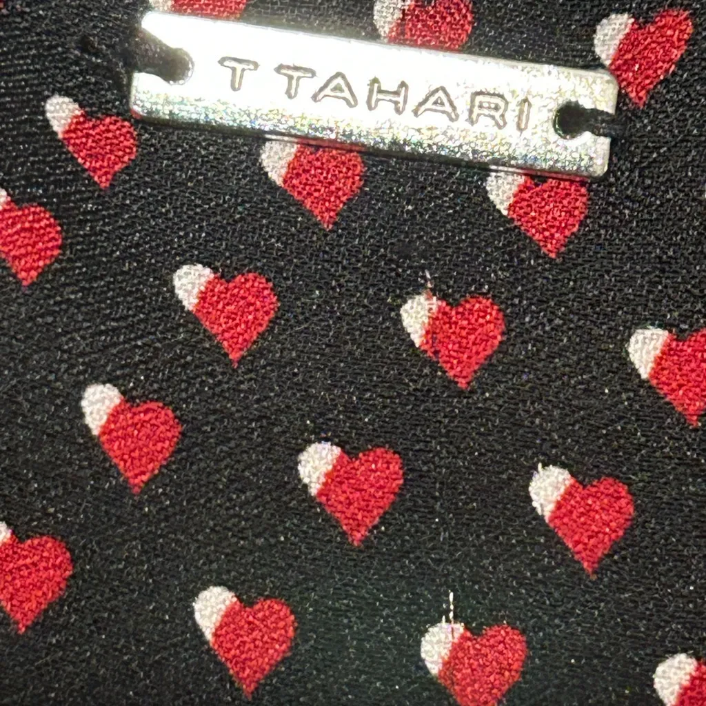 T Tahari Micro Heart‎ Print 3/4 Sleeve Top. EUC - Image 6