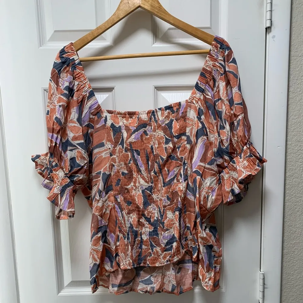 B03- Nine West pink and blue twist front top plus size 3x - Image 5