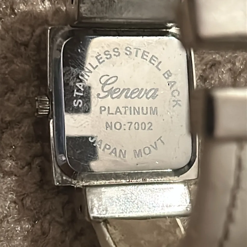 Geneva Platinum‎ vintage silver/white leather bangle bracelet watch one size White - Image 6