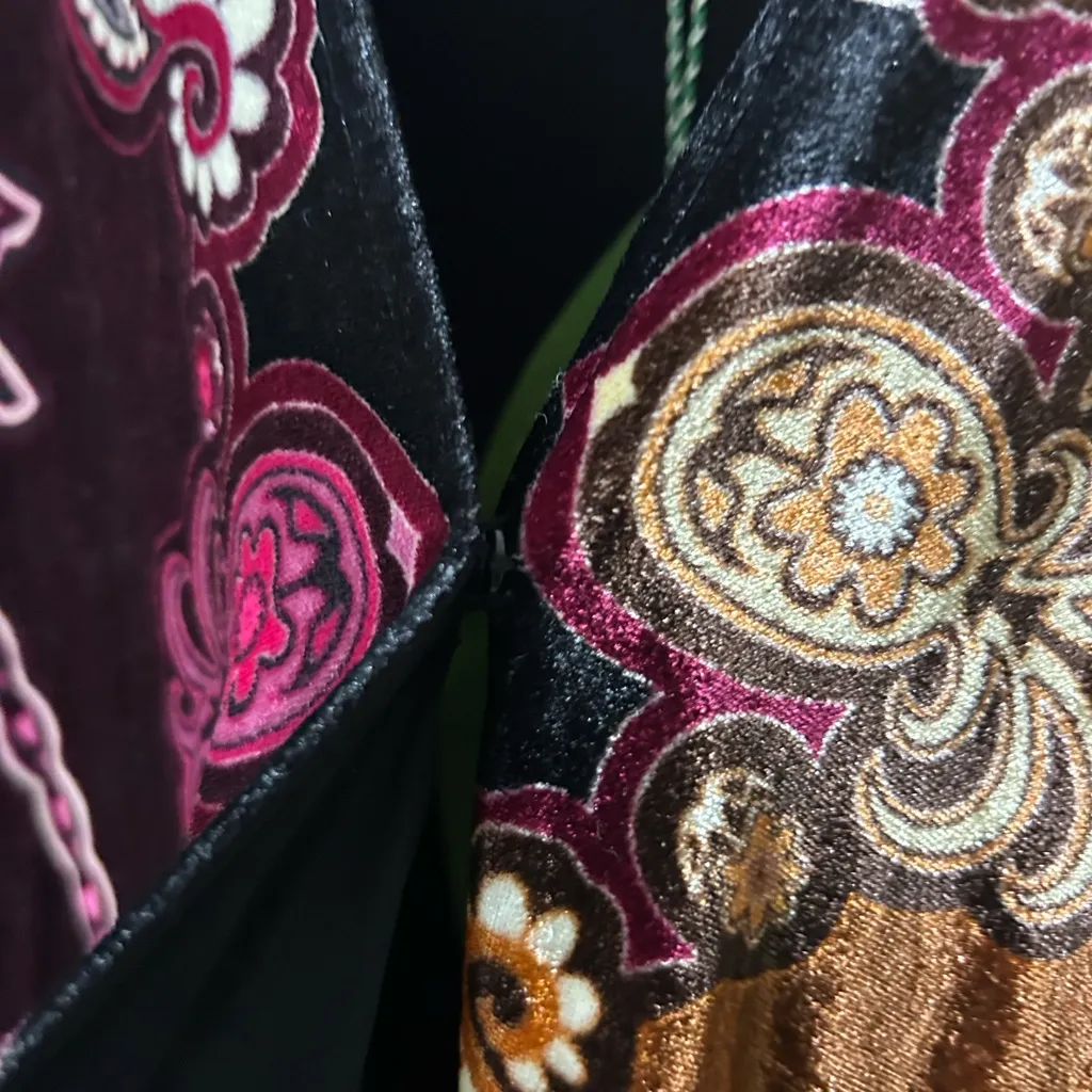 Farm Rio Multicolored Oversized Velvet Top/Blouse(Size Small) - Image 9