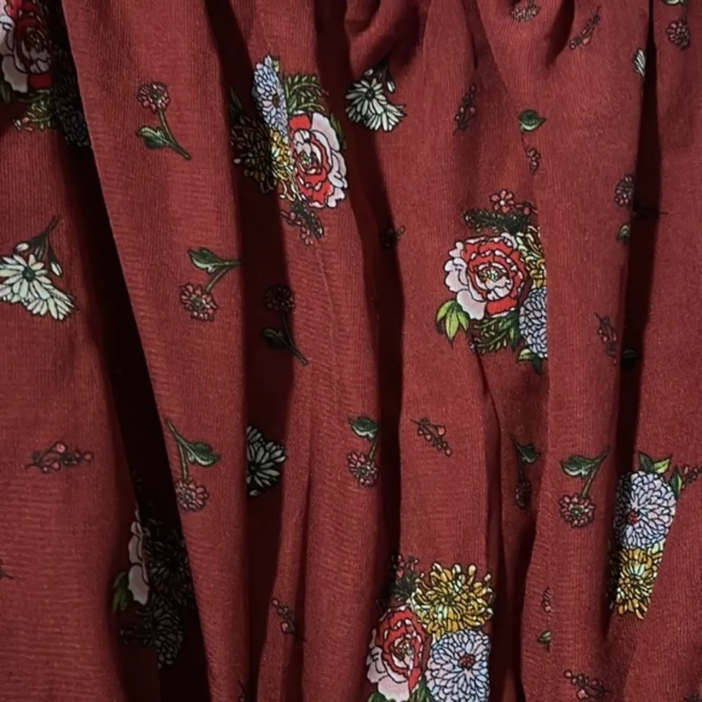 Perch Blu Pepper Off Shoulder Maroon Floral Blouse Bohemian Size XL EUC #1443 - Image 2