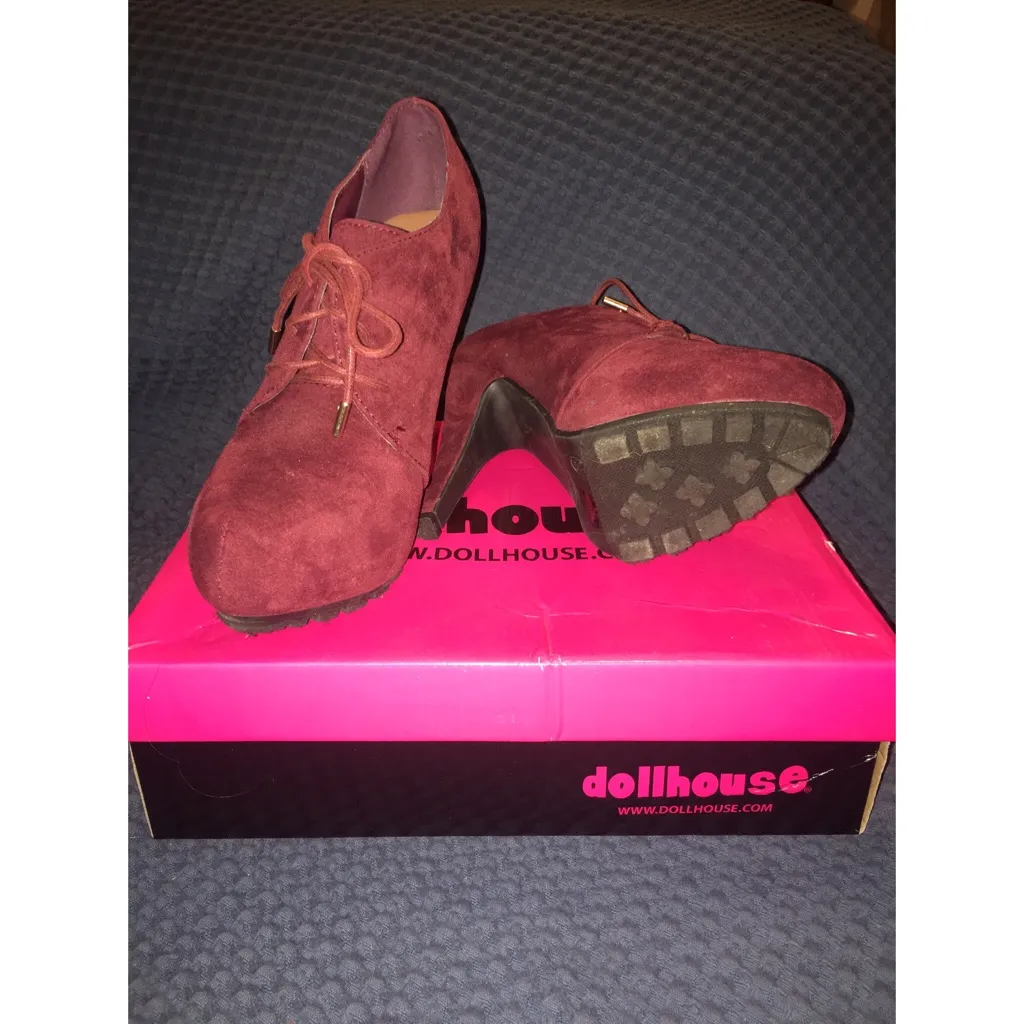 Dollhouse | Red Heeled Booties Heels Size 8.5 - Image 4