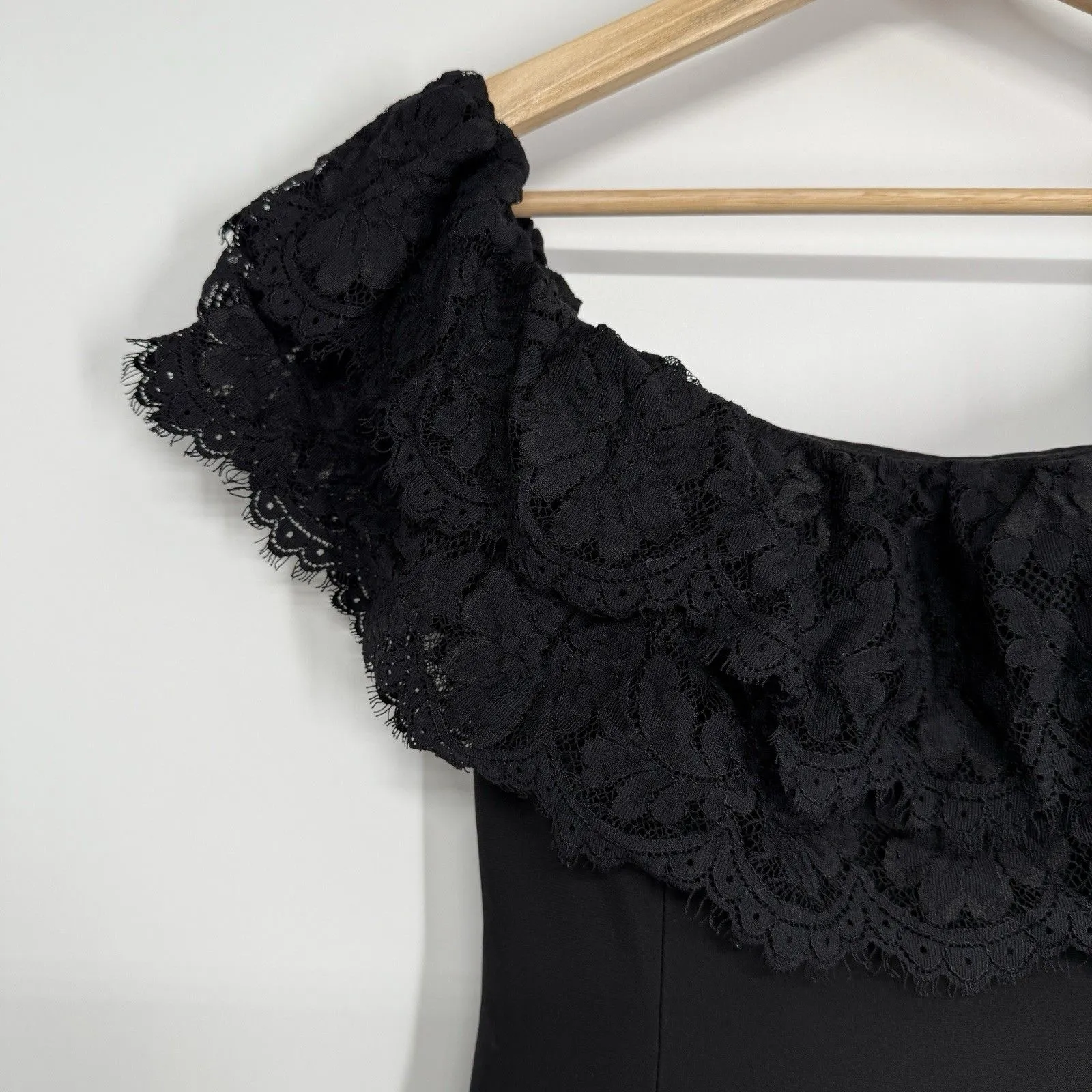 Betsy & Adam Women's Black Mini Dress Size 6 Off Shoulder Lace Ruffle Whimsigoth - Image 3