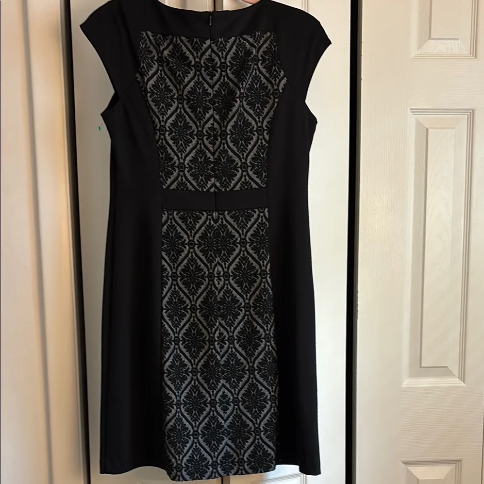 Connected Apparel Black and gray Sheath Dress Cap Sleeve - Image 4