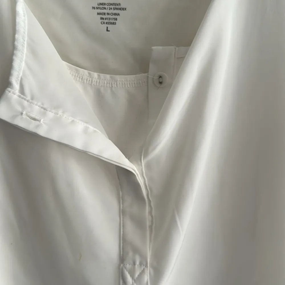 Miraclesuit medium top slimming tank top beneath a lovely rayon flowy top - Image 3