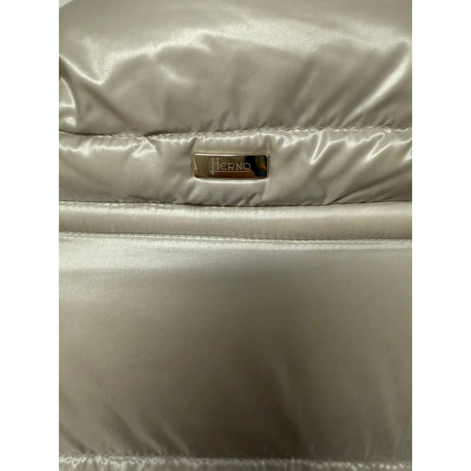 Herno  WOMENS GOOSE DOWN PUFFER SIZE EURO SIZE 44 - Image 7