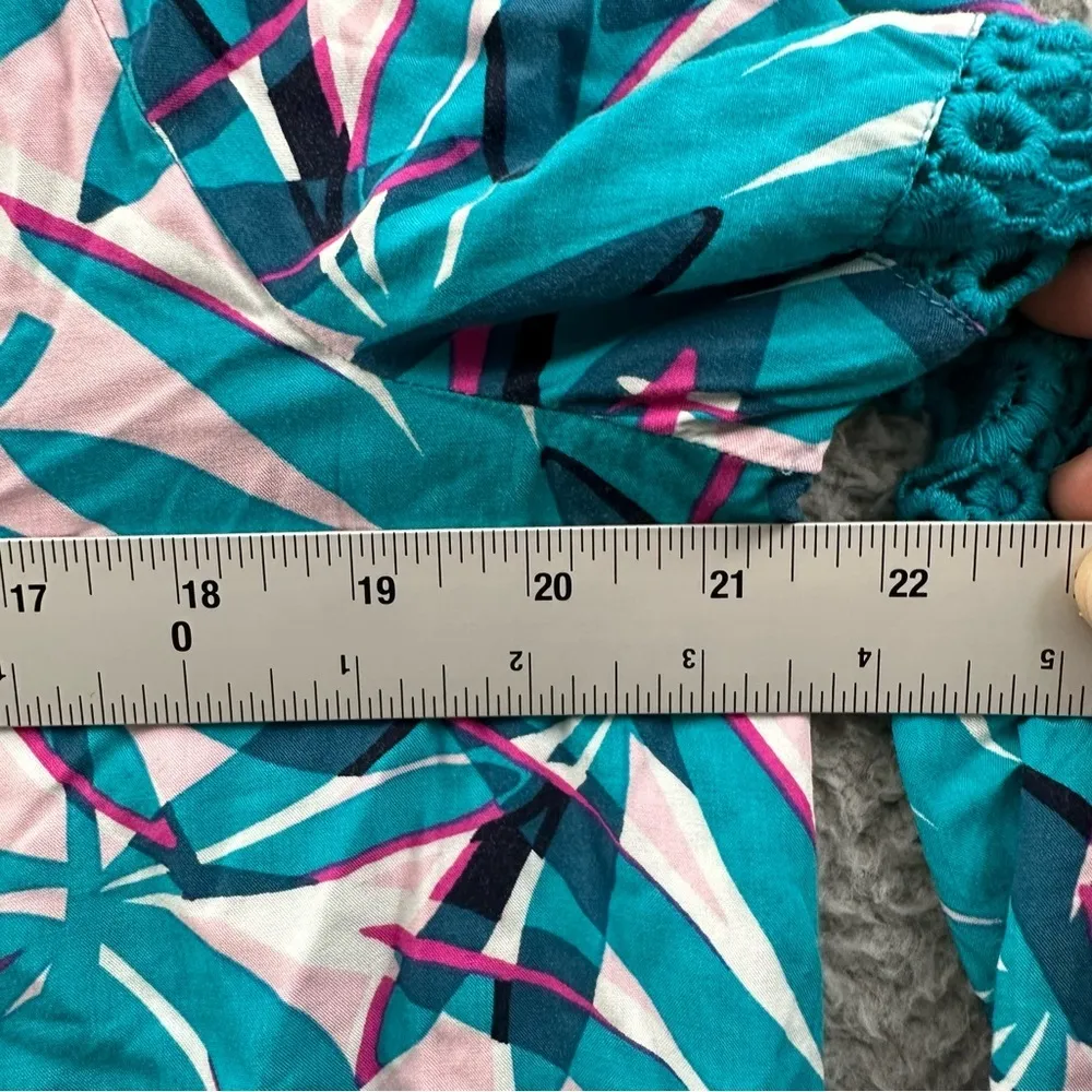 Crown & Ivy 3/4 Bell Sleeve Peasant Top Palms Tropical Crochet‎ Teal Women's XL - Image 7