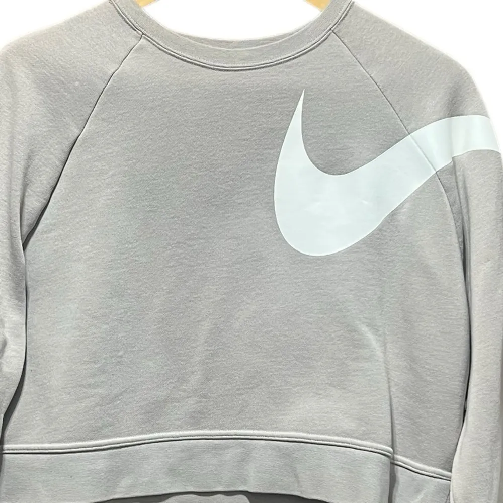 Nike Dri-FIT Versa Cropped Sweatshirt In Desert Sand size Medium - Image 3