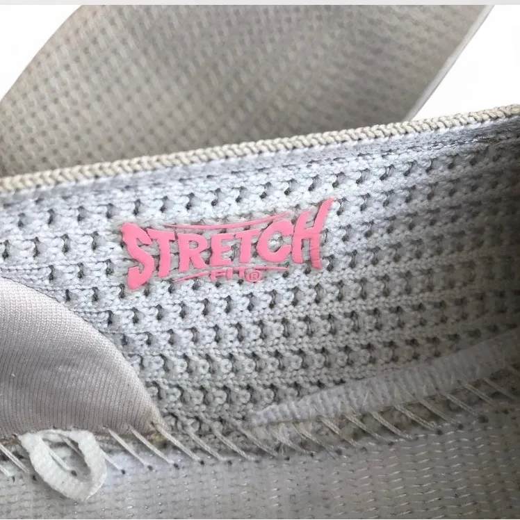 Skechers Women’s Arch Fit Uplift Knit Skimmer Taupe Size 10 - Image 9