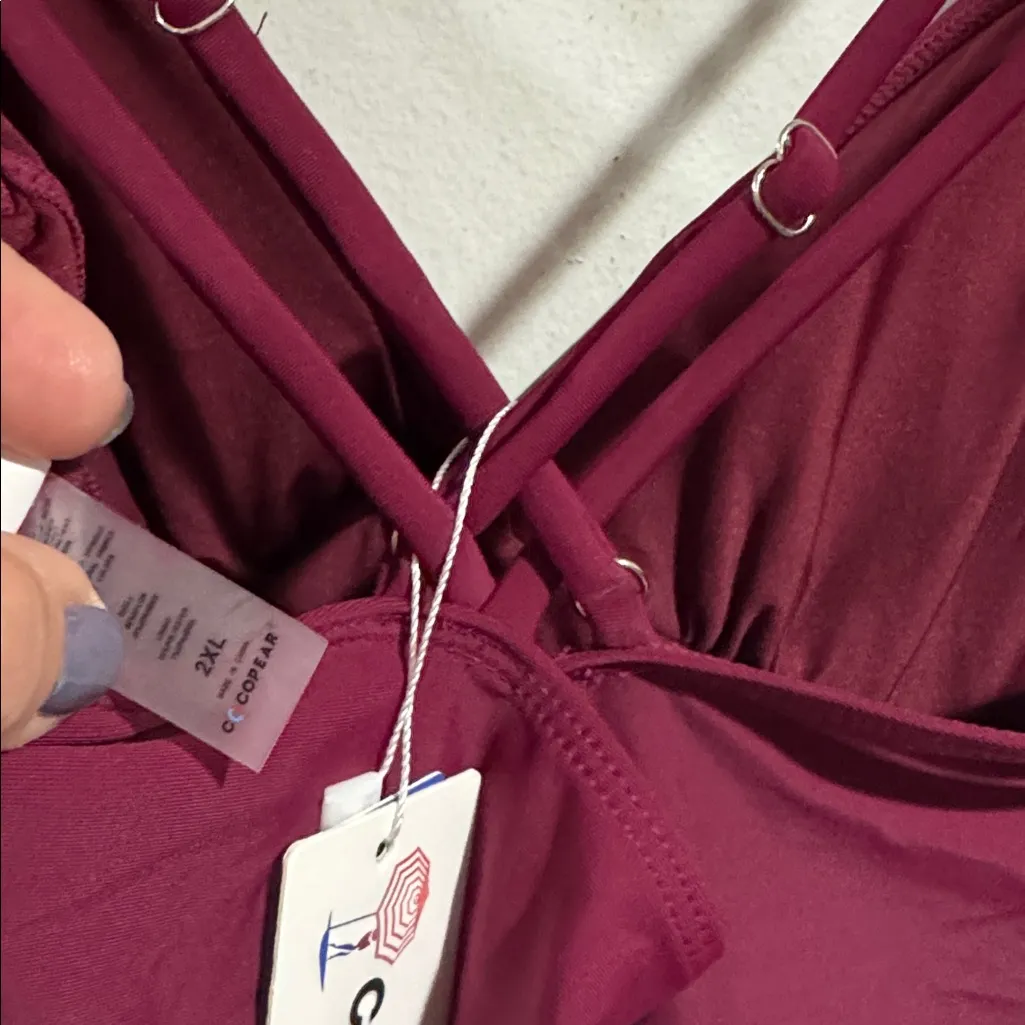 Maroon swimsuit one piece crisscross adjustable back straps 2xl padding stretch Red Size 2X - Image 5