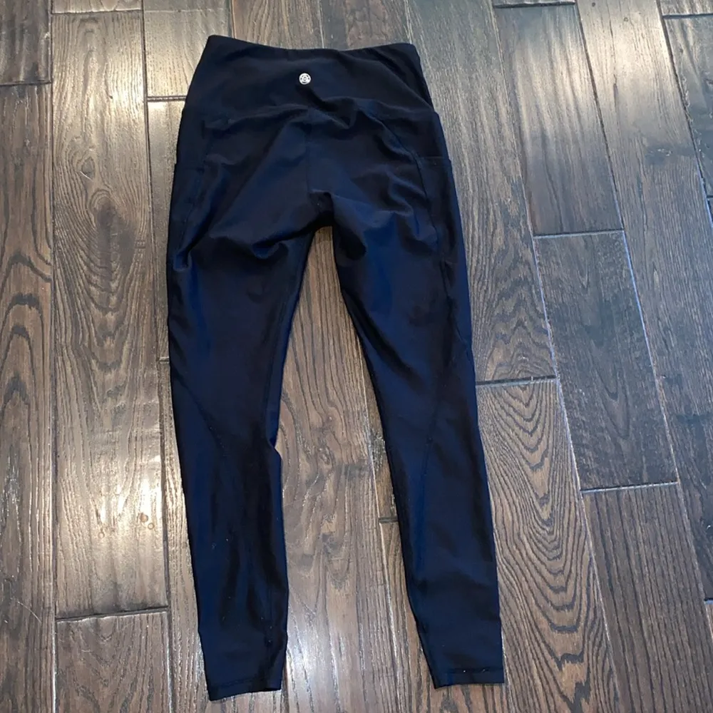 Tesla black athletic leggings size small - Image 4