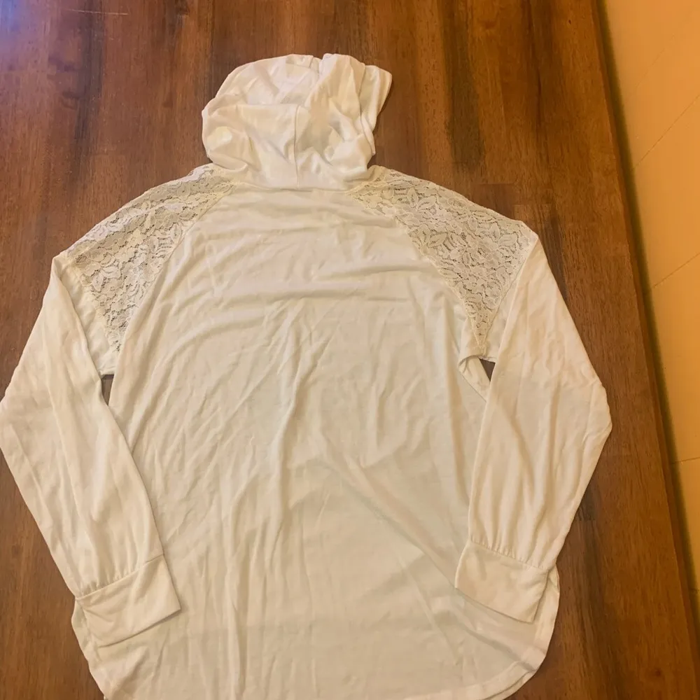 Disney Alice in Wonderland hoodie XL (15/17) white sheer lace shoulders light - Image 6