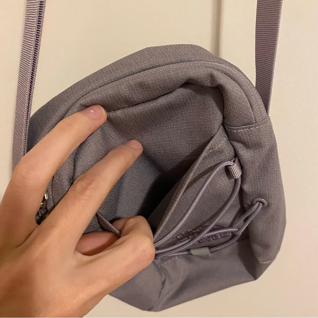 The North Face Light Purple Small Crossbody Bag - Image 4