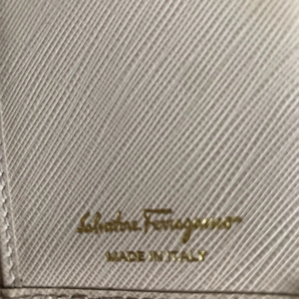 Salvatore Ferragamo Authentic Gancini Pale Pink Leather Wallet Women’s Size O/S - Image 6
