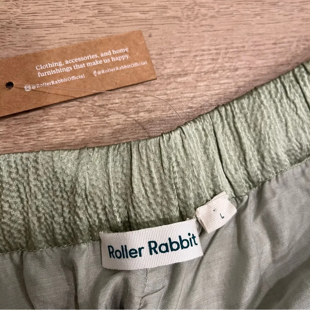 NWT Roller Rabbit Sage Green Satin Textured Drawstring Pull On Pants Size L - Image 3