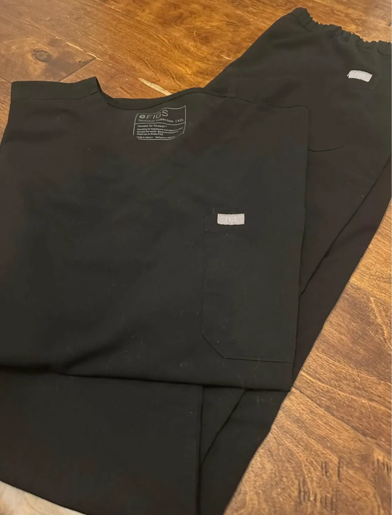 Women’s  Scrub Set - Image 4