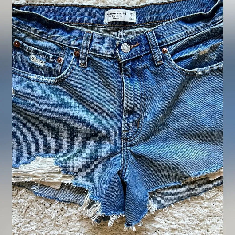 American Eagle Denim‎ Shorts The Boyfriend Mid rise NWOT - Image 3