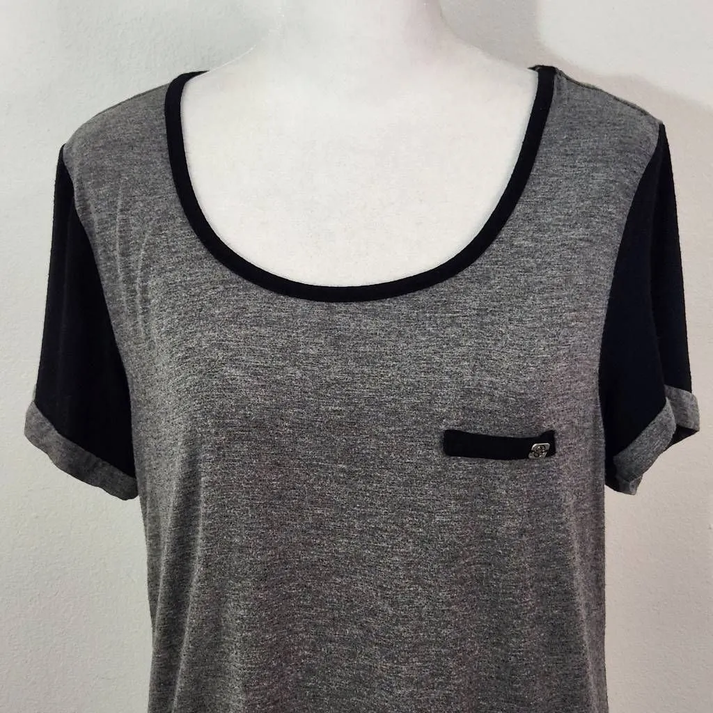Nicole Miller Gray and Black T-shirt Size Medium Nicole Miller Gray Tee - Image 2