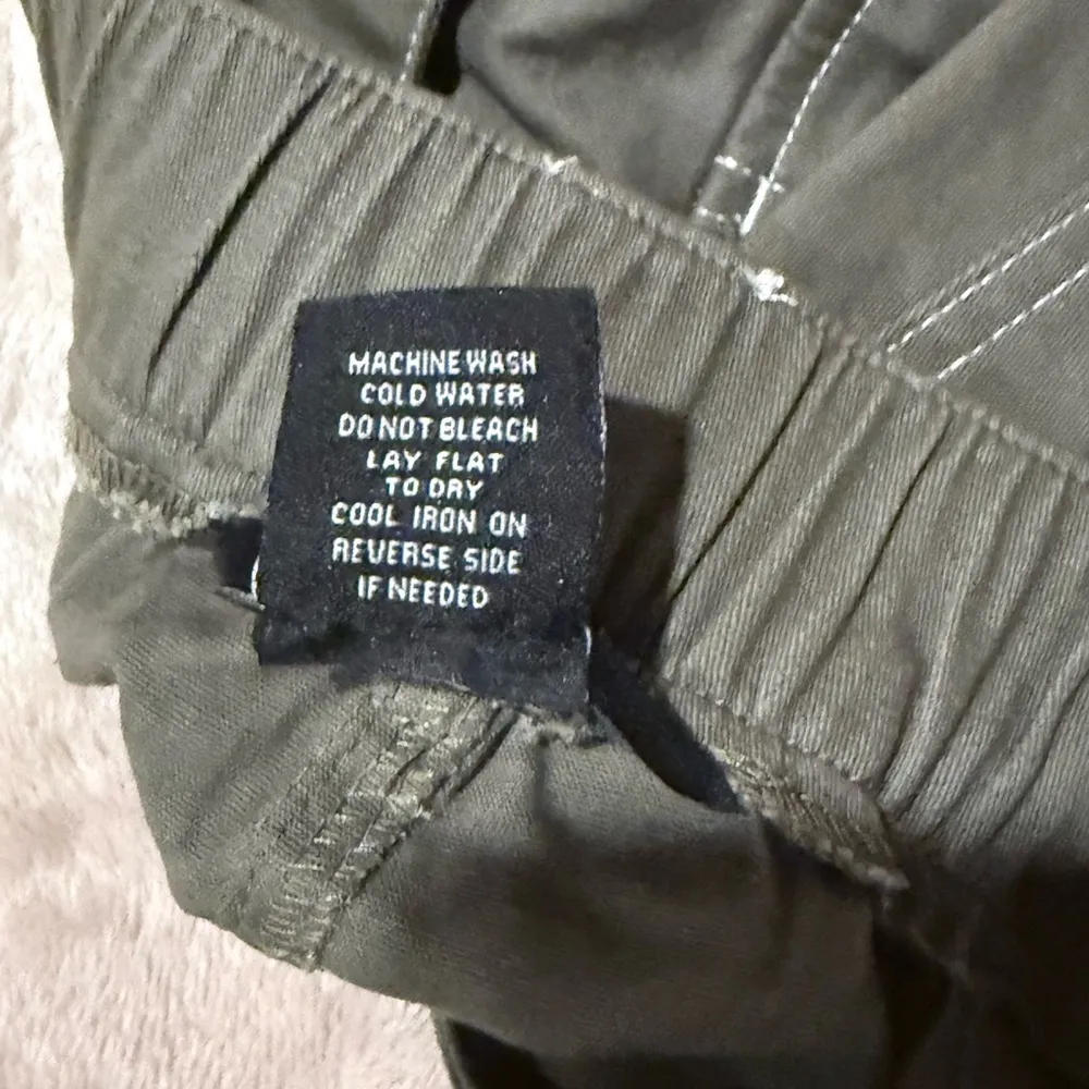 Justify  Dusty Olive Belted Mini Skirt Women’s Size Medium - Image 6