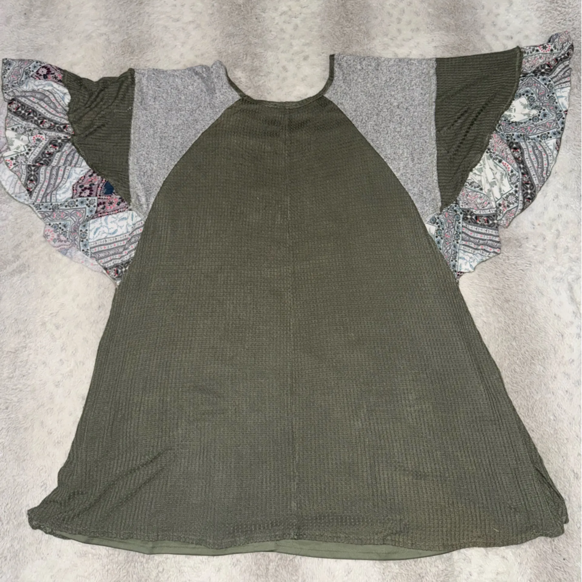 Hummingbird Olive and Gray Blouse with Patterned Sleeves - Image 6