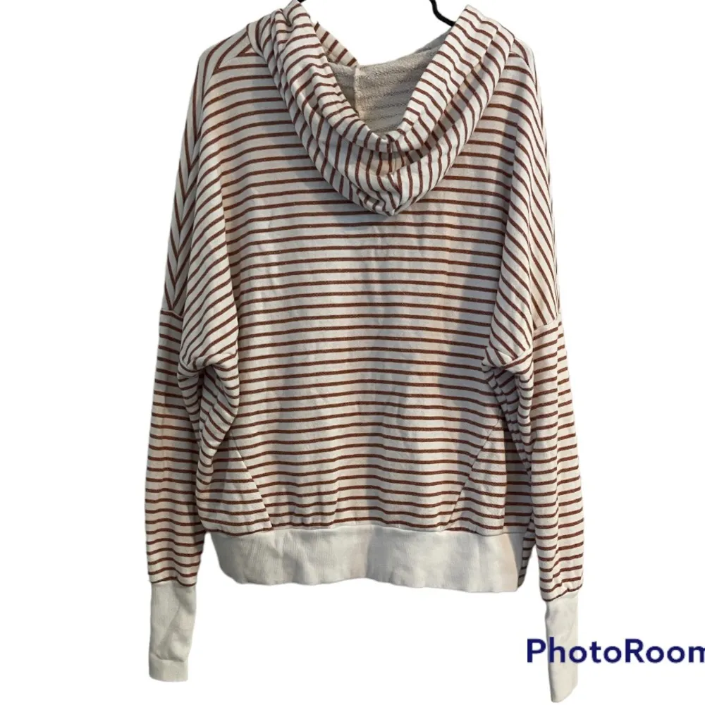 Bucketlist Red And White Oversized Hoodie Size Small - Image 3