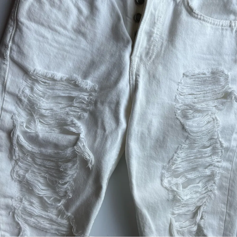 GRLFRND • White Destructed Beverly Bermuda Shorts - Image 5