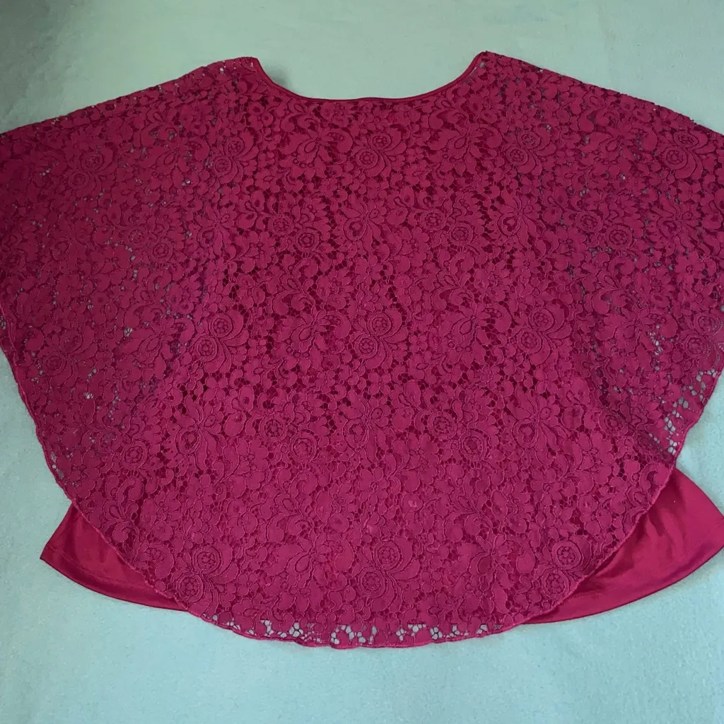LYNN RYAN floral lace overlay poncho style attached tank top fuchsia size 3XL Purple - Image 2