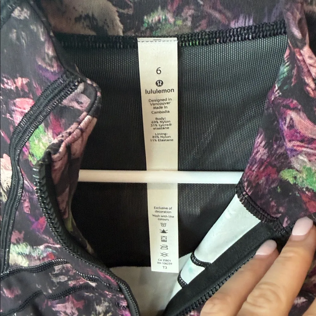 lululemon athletica Floral Define Jacket in Size 6 - Image 4