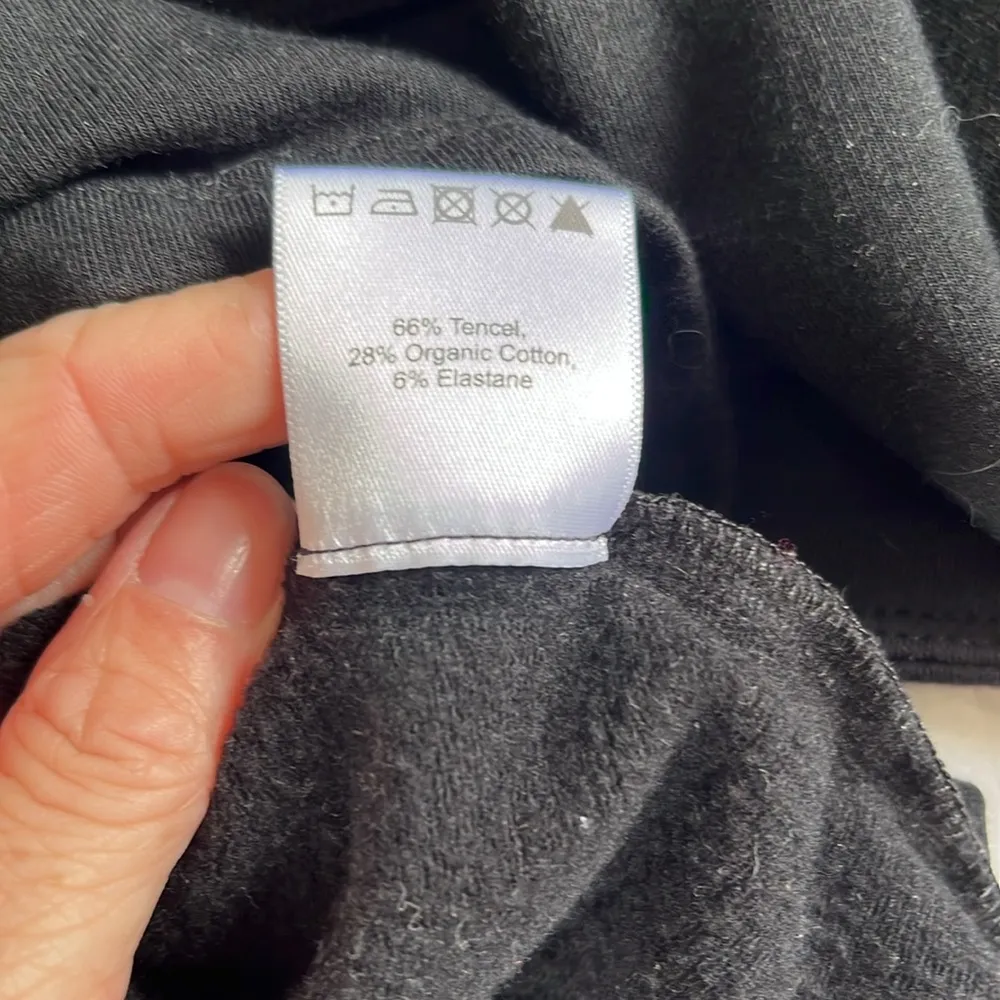 Cobalt District Black Crew neck sweatshirt. Size M Size M - Image 4