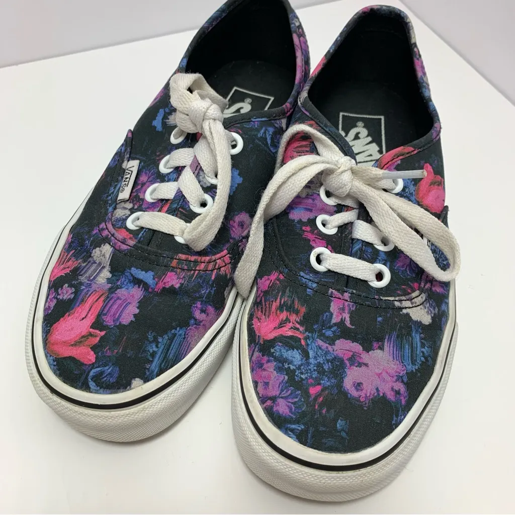 Vans Floral‎ pattern, Pink, purple, blue and black. Womens 6 or Mens 4.5 - Image 5
