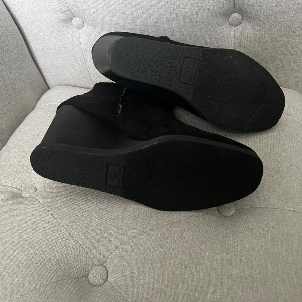 Sun + Stone NIB Camille’s Wedge Booties SIZE 11 Black - Image 10