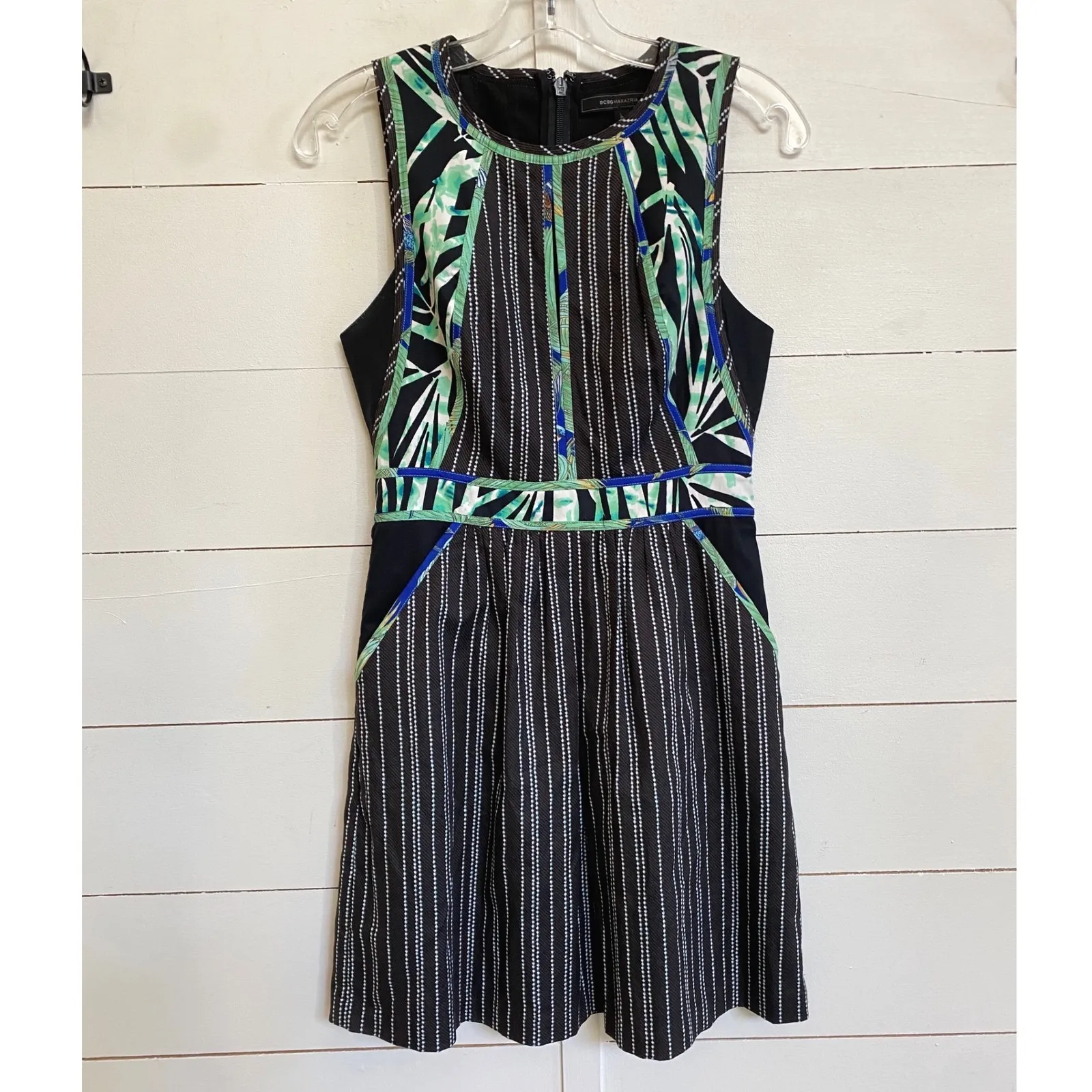 BCBGMAXAZRIA Christalle Dress Size 2 Sleeveless Mini A-Line Pinstripe Palm Print - Image 4