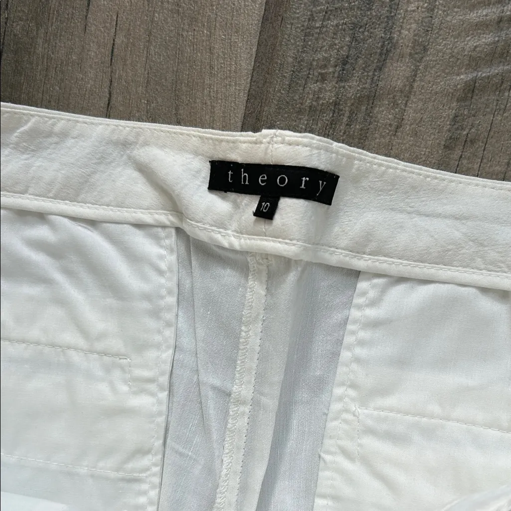 Theory Women's Cream Bermuda Shorts - Image 3