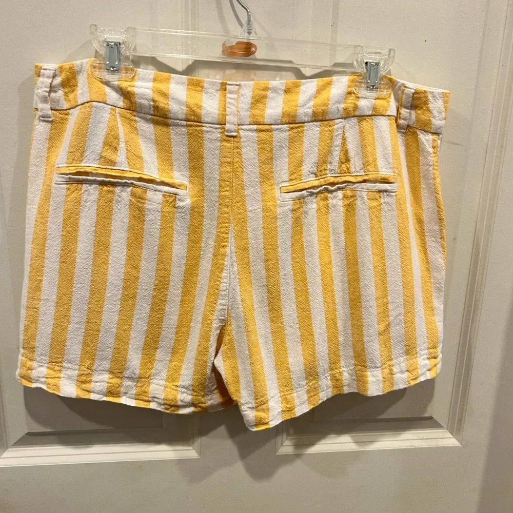 Old Navy Linen Blend Everyday Shorts size 10‎ - Image 3