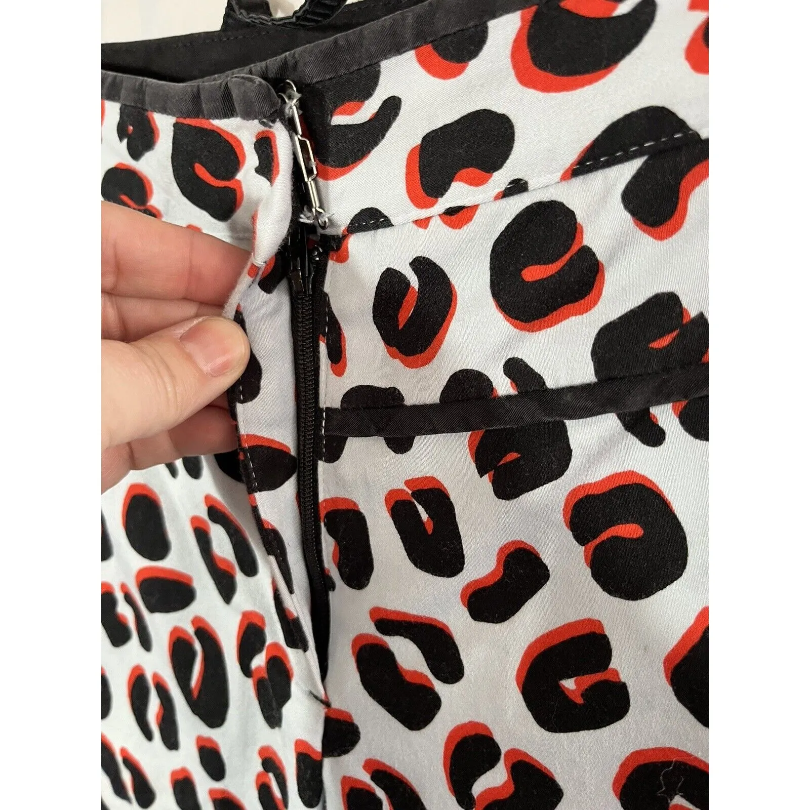 Veronica Beard leopard print Slim Fit ankle pants - Image 7