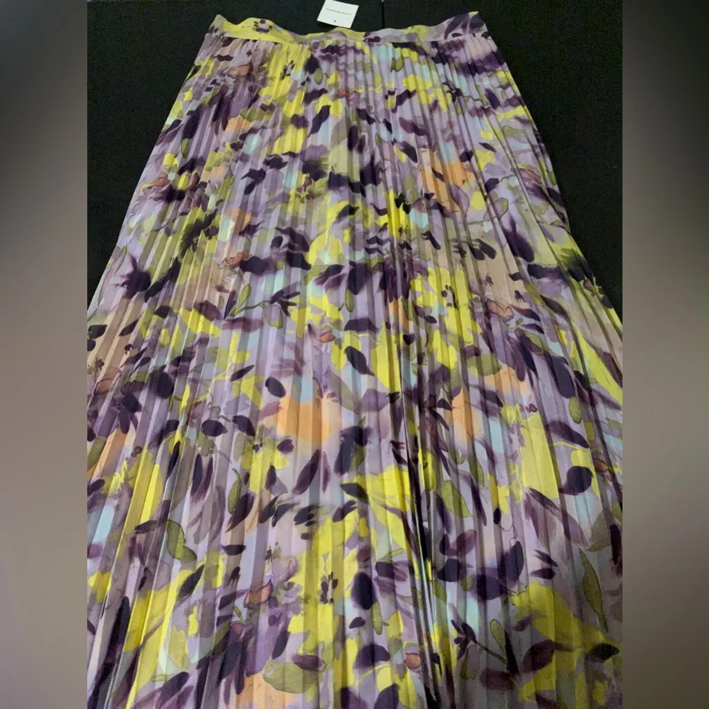 Club Monaco Floral Maxi Skirt in Lavender and Lemon - Image 5