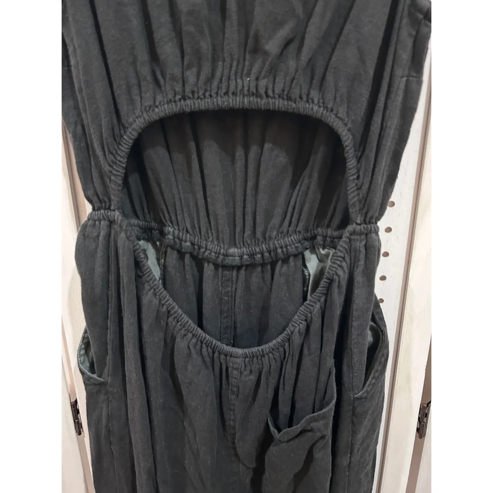 Black Sleeveless Wide Leg Cutout Back Jumpsuit Boho Casual Size Medium EUC - Image 6