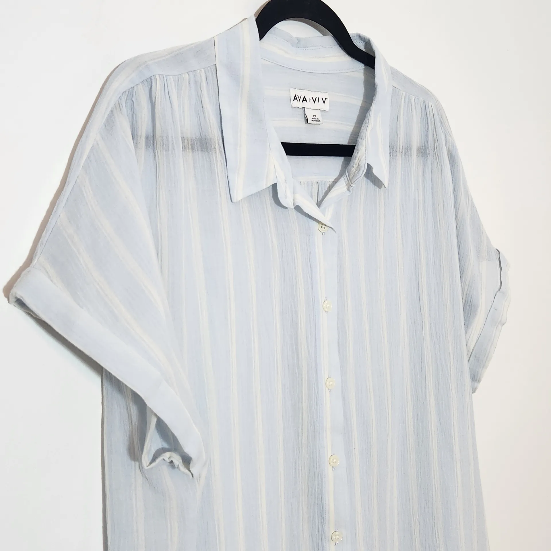 Ava & Viv Light Blue Striped Button-Up Shirt Size 2X Blue Stripe Sheer Top - Image 3
