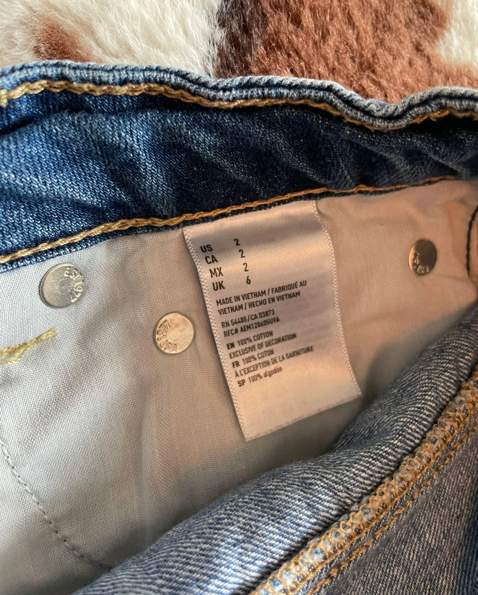 American Eagle Denim Shorts - Image 4