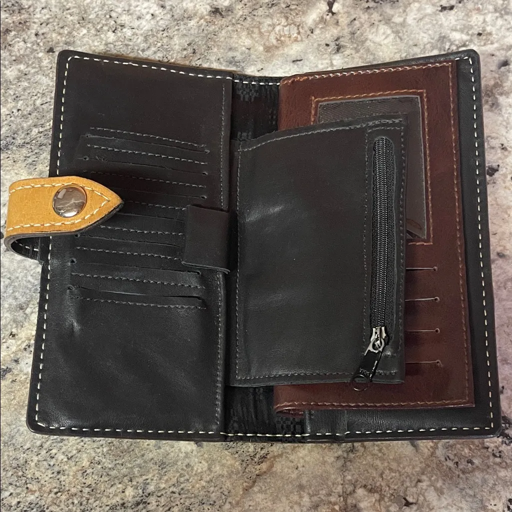 Western Tan and Black Woven Wallet - Image 4