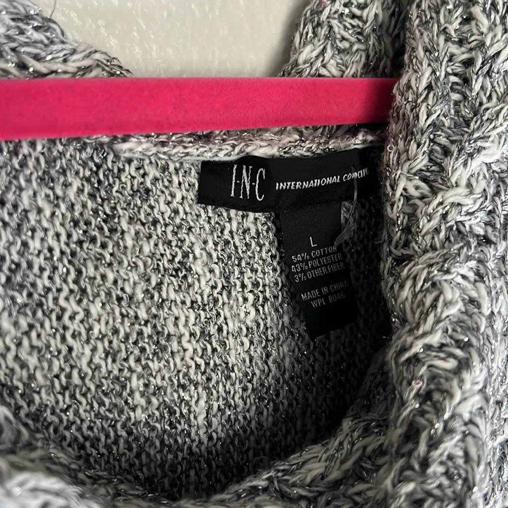 EUC INC Silver Knit Cowl Neck Sweater sz L Size L - Image 3