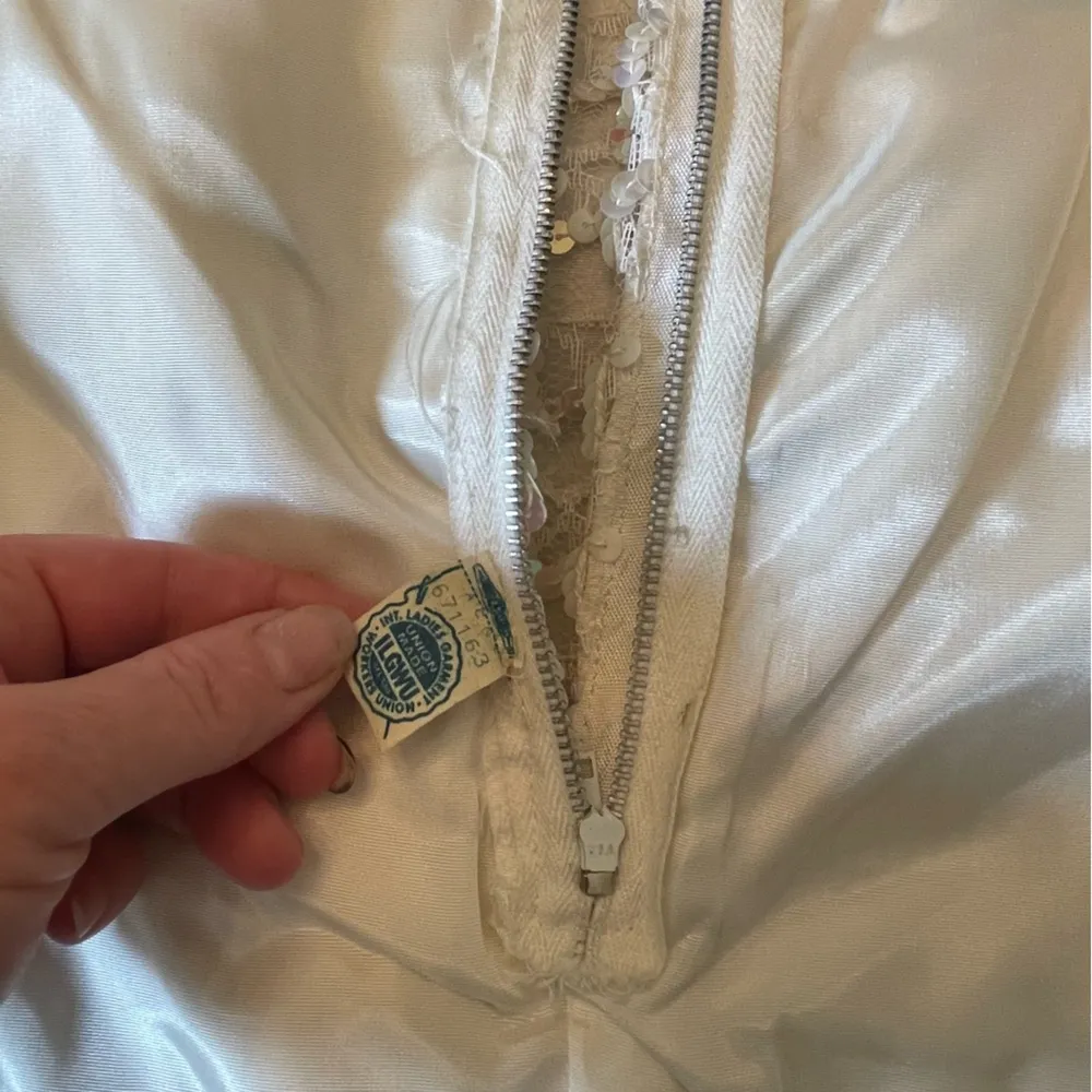 Vintage 1960s White Iridescent Sequin on Lace Sleeveless Top w Bows ILGWU Small - Image 6