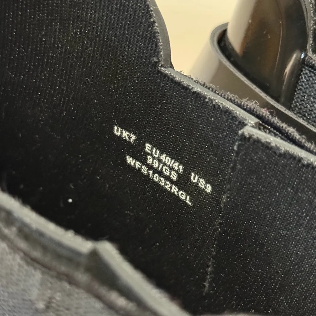 Hunter Women's Quilted Gloss Refined Slim Fit Chelsea Boots Size 9 - Image 8