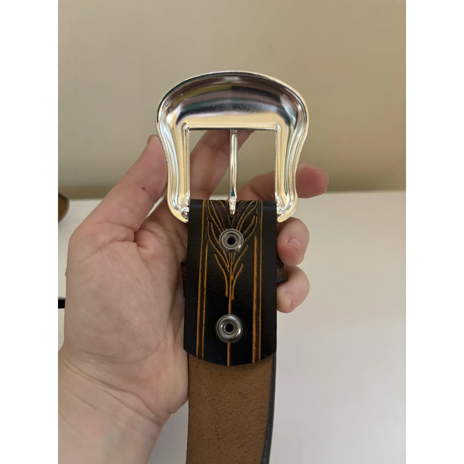 Women's Leather Hand Tooled Belt Size Medium Cowgirl Western Festival Rodeo Brown - Image 5